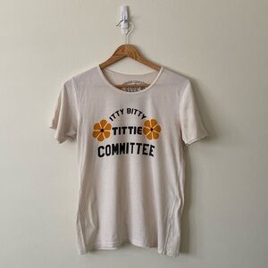 Itty Bitty Graphic T-Shirt Medium